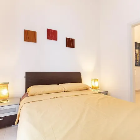 5mins To Promenade With Sofa Ac & Wifi By 360 Estates アパート スリーマ