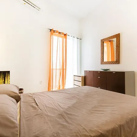 アパート 5mins To Promenade With Sofa Ac & Wifi By 360 Estates