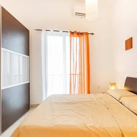 5mins To Promenade With Sofa Ac & Wifi By 360 Estates Apartment Sliema