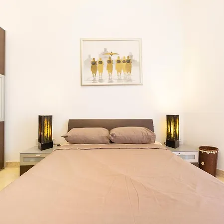 Lejlighed 5mins To Promenade With Sofa Ac & Wifi By 360 Estates Sliema