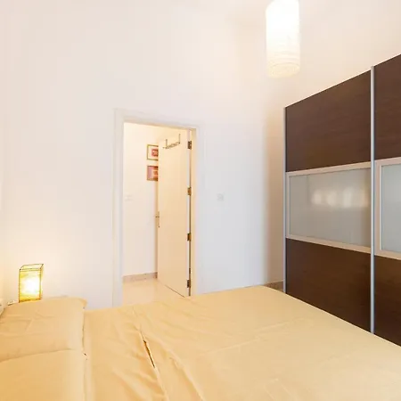 Lägenhet 5mins To Promenade With Sofa Ac & Wifi By 360 Estates Sliema